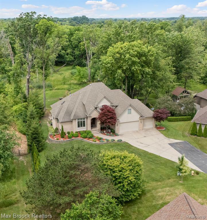 20403 Robinway Drive  Clinton Township MI 48036 1833 photo
