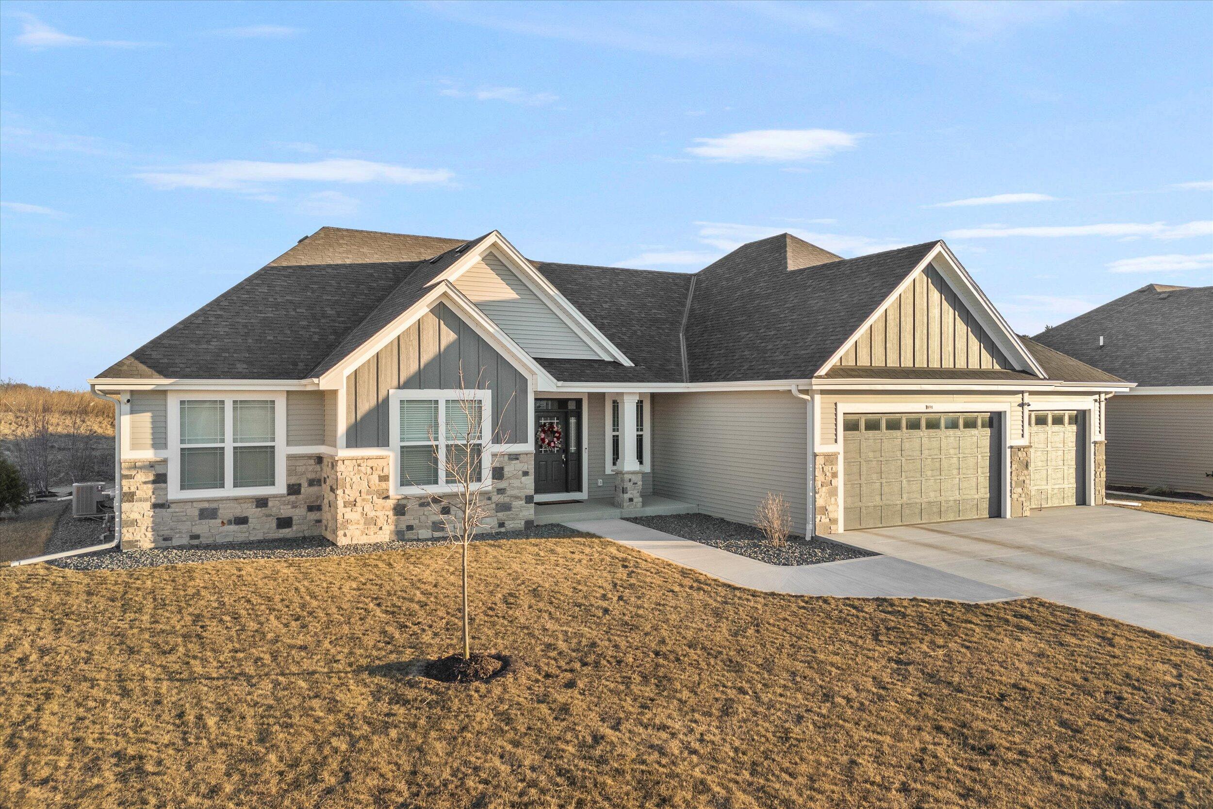 Property Photo: 896 Kohlwey Dr WI 53024