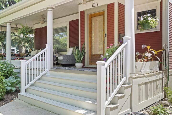 Property Photo:  613 W Labelle Ave  WI 53066 