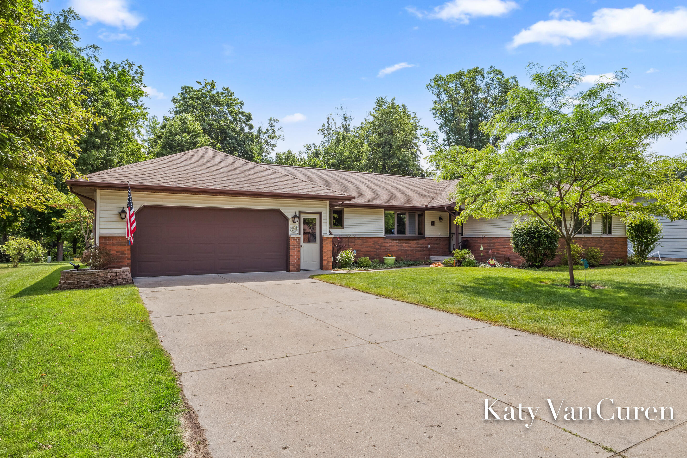 Property Photo: 701 Novak Lane MI 49307