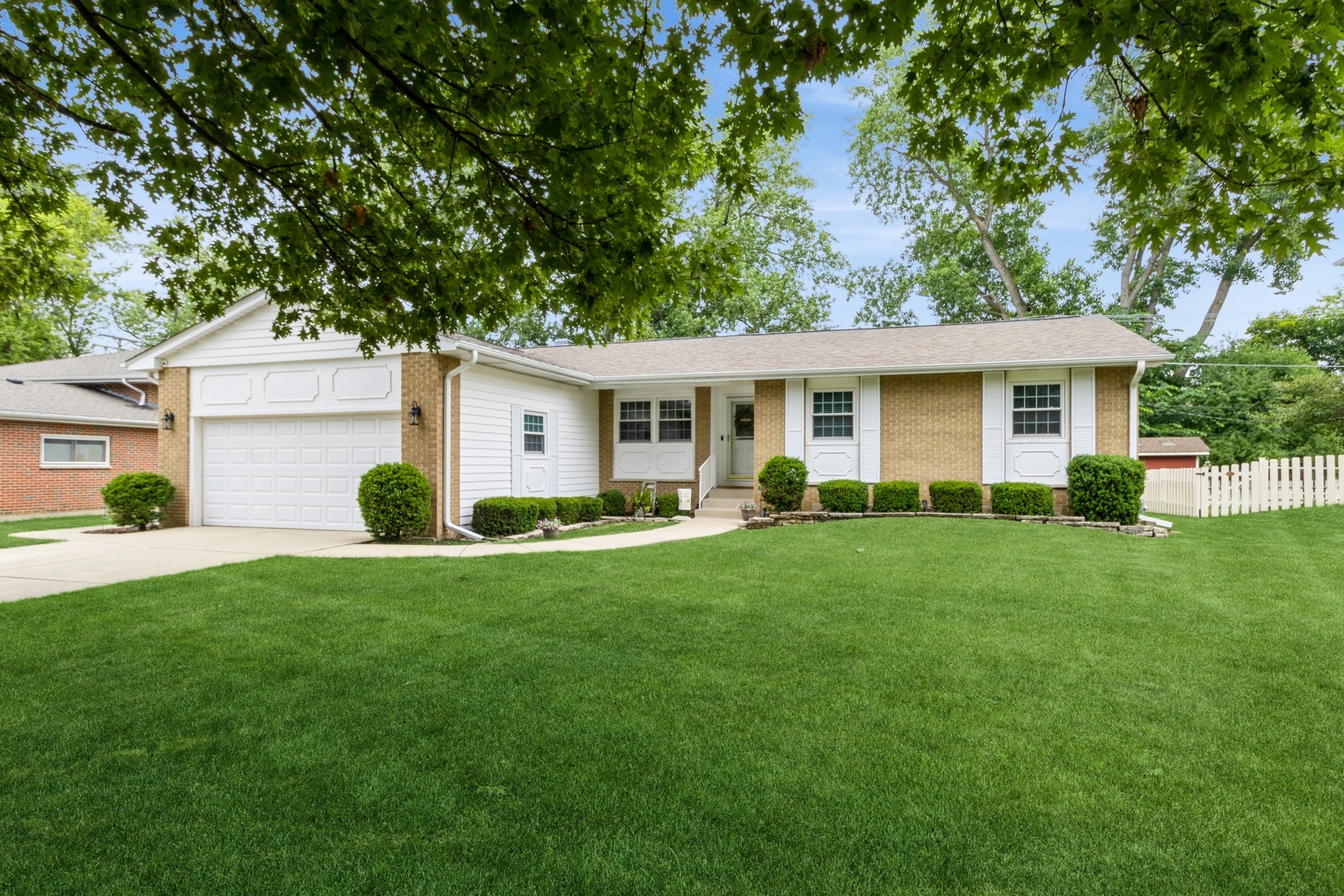 639 N Stephen Drive  Palatine IL 60067 photo