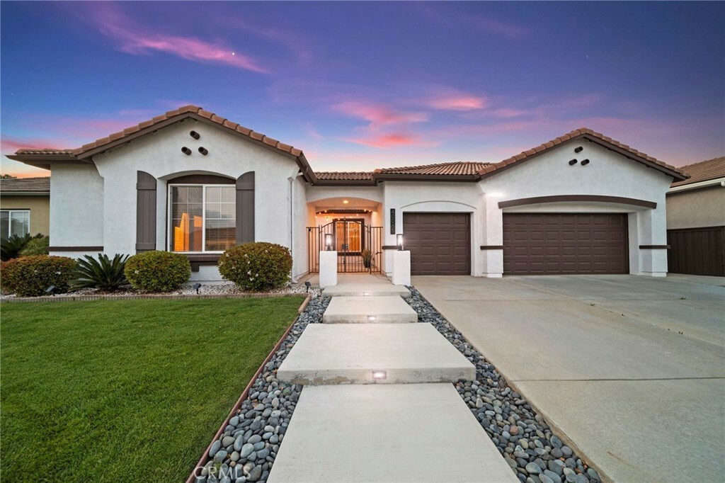 Property Photo: 40065 Temple Court CA 92563
