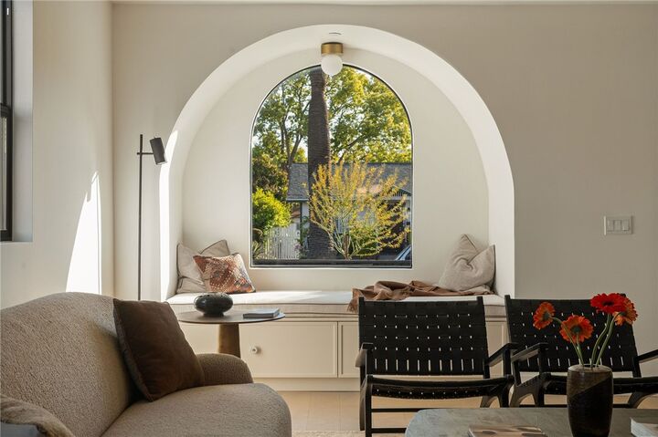 Property Photo: 3923 Revere Avenue CA 90039