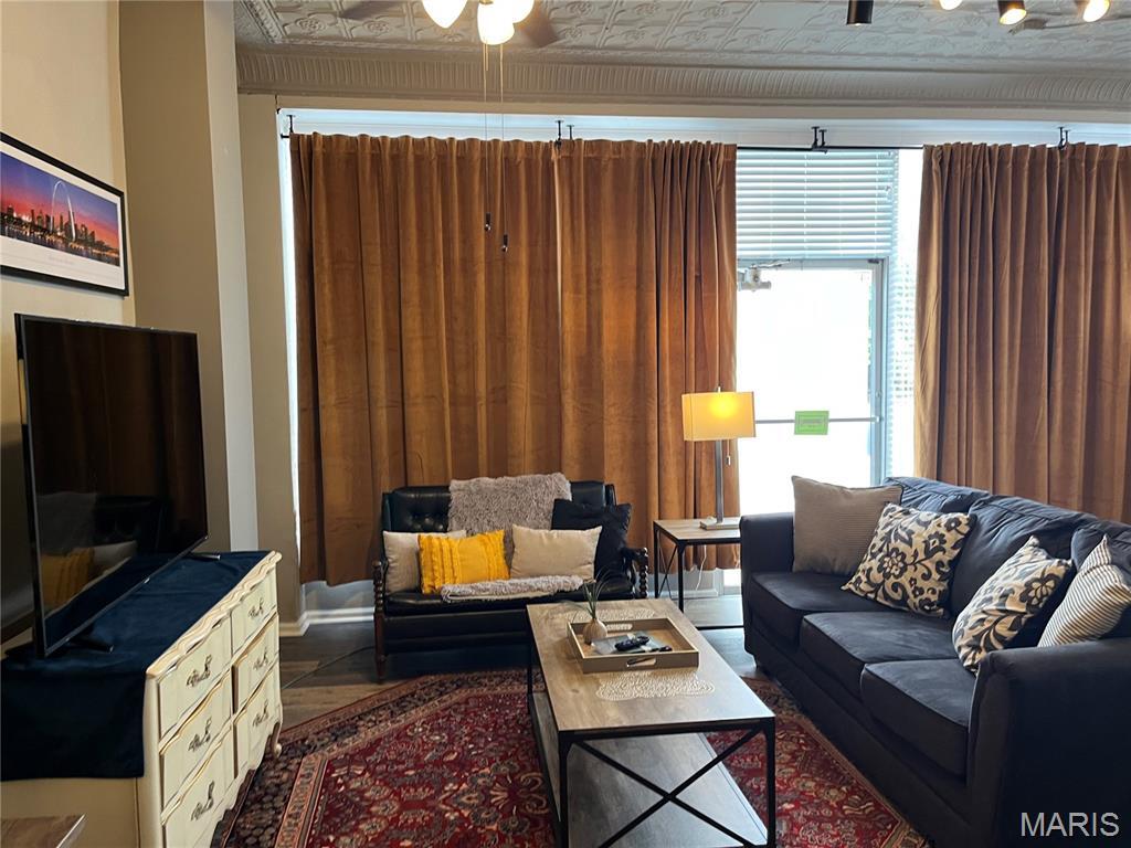 Property Photo: 6020 Southwest Avenue MO 63139