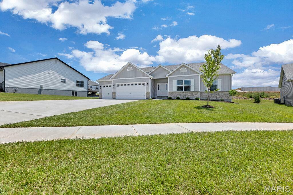 Property Photo: 606 Woodhurst Court MO 63385
