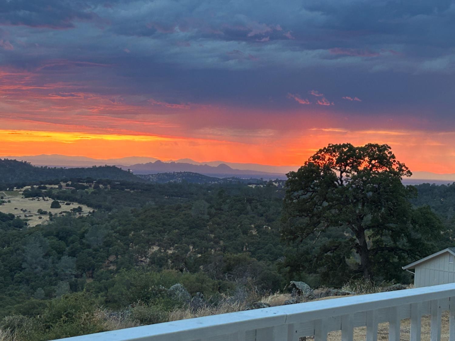 Property Photo: 14225 Countryside Ranch Road CA 95949