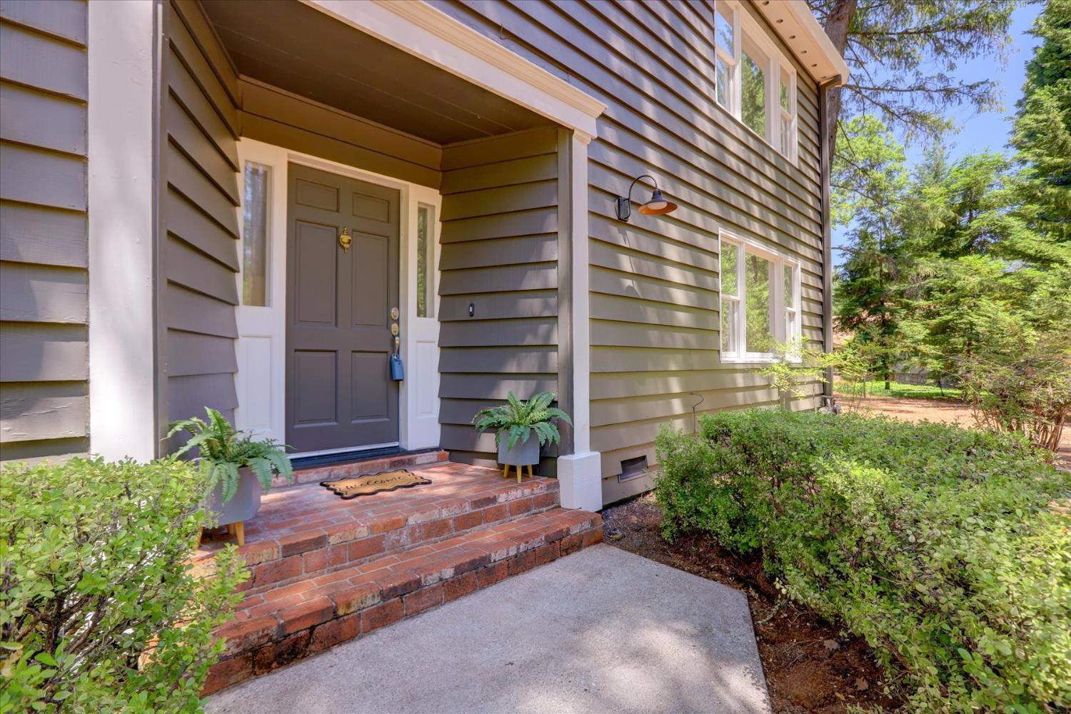 Property Photo: 12726 Woodpecker Way CA 95959