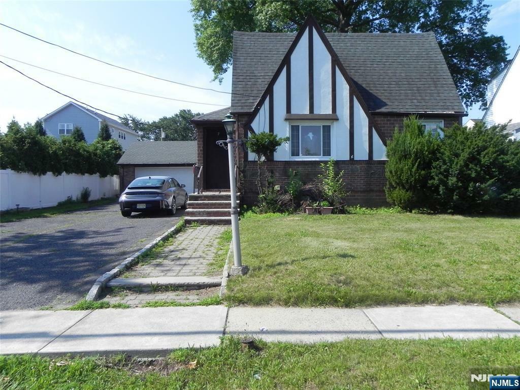 7 Lakeview Avenue  Little Ferry NJ 07643 photo
