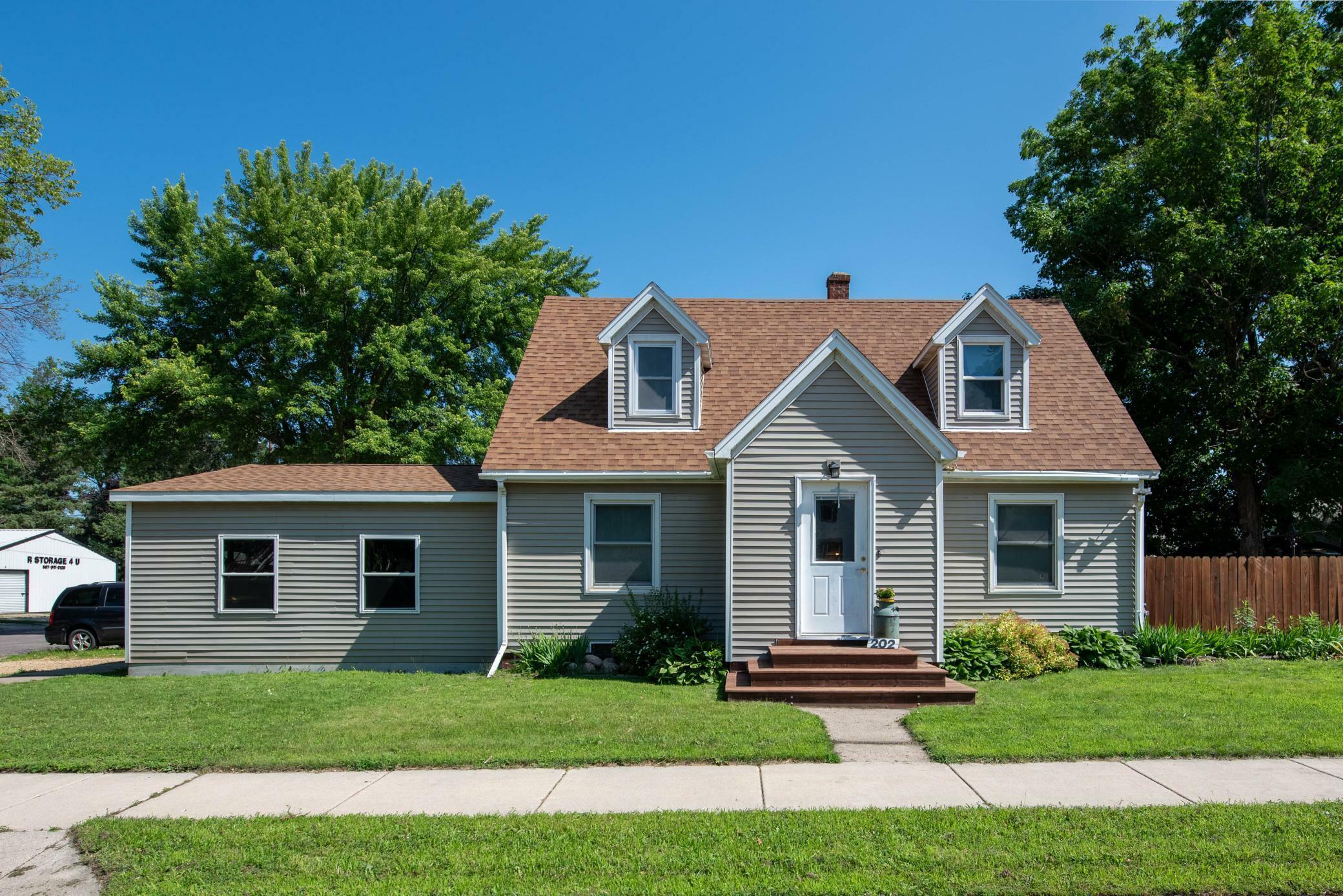 Property Photo: 202 Silver Street E MN 56065