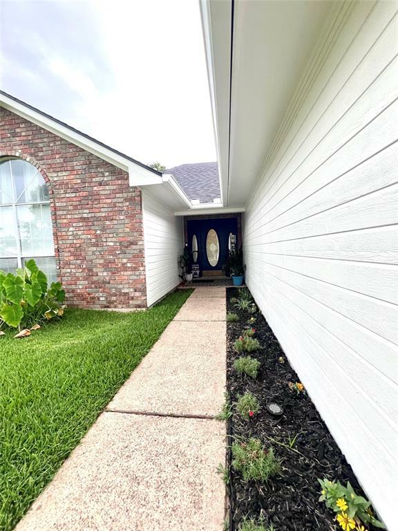 Property Photo: 2564 Downs Circle LA 71111