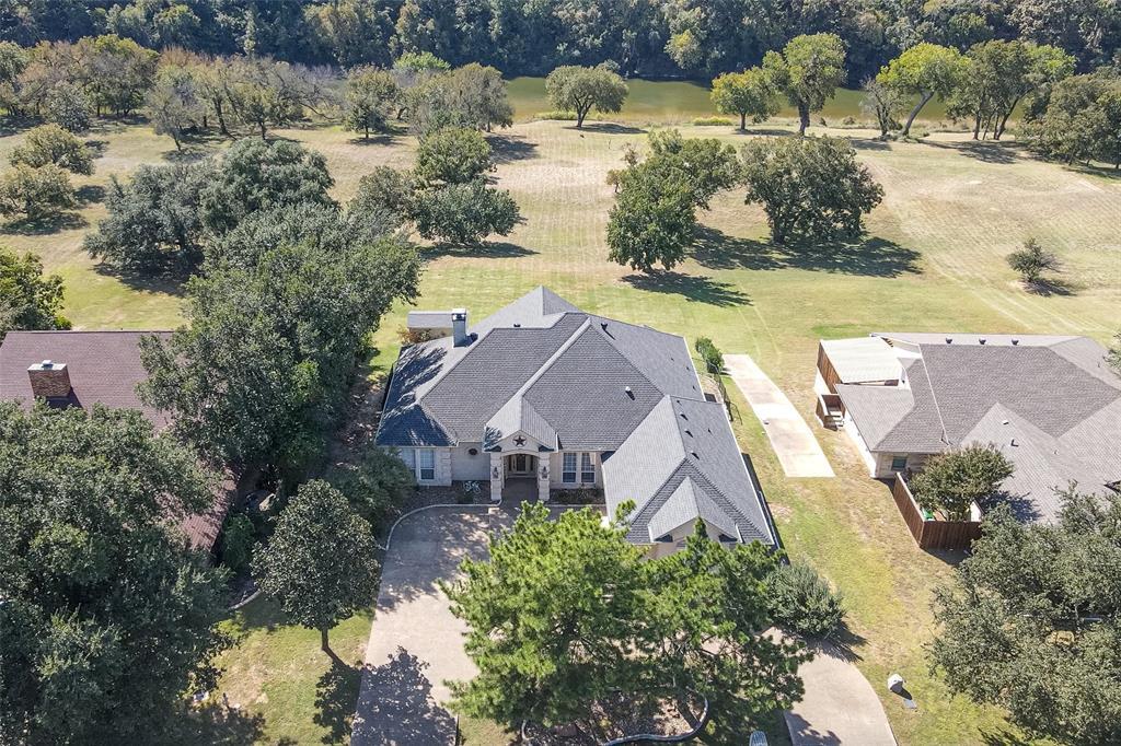 Property Photo: 9304 Ravenswood Road TX 76049