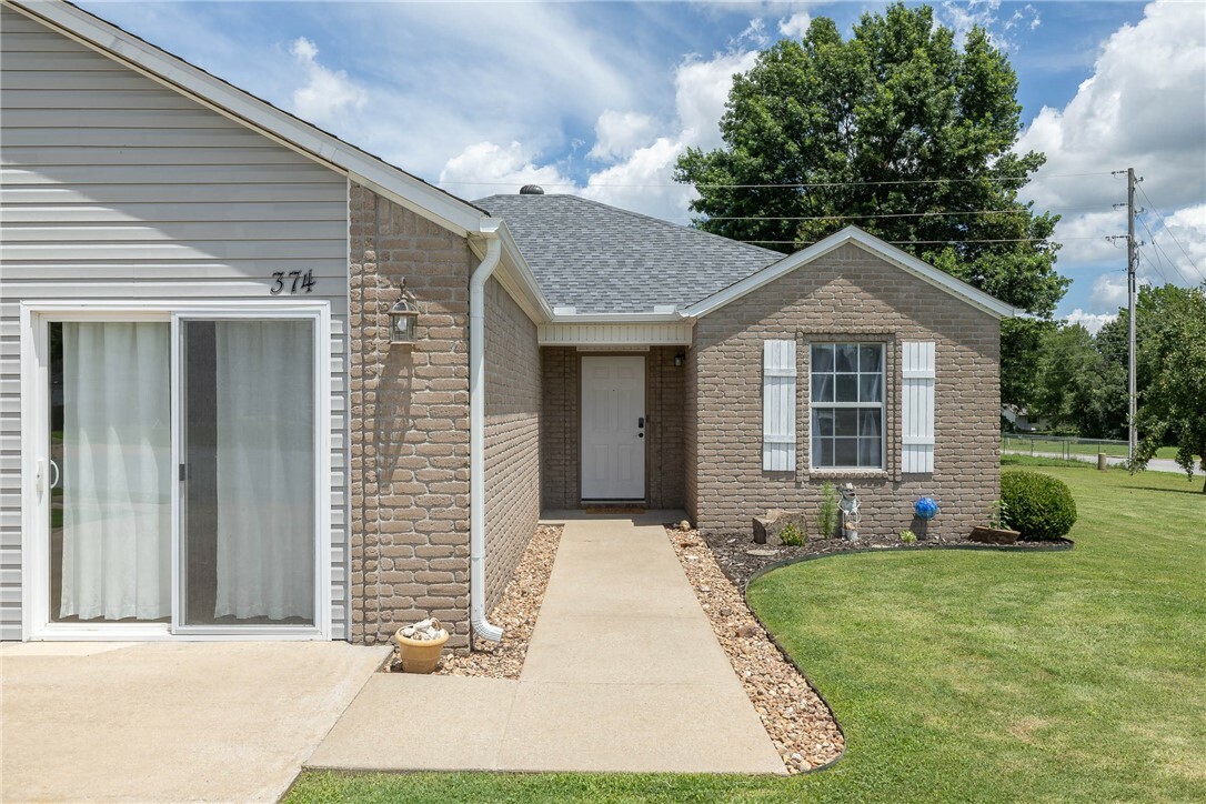 Property Photo:  374 Meszaros Court  AR 72751 