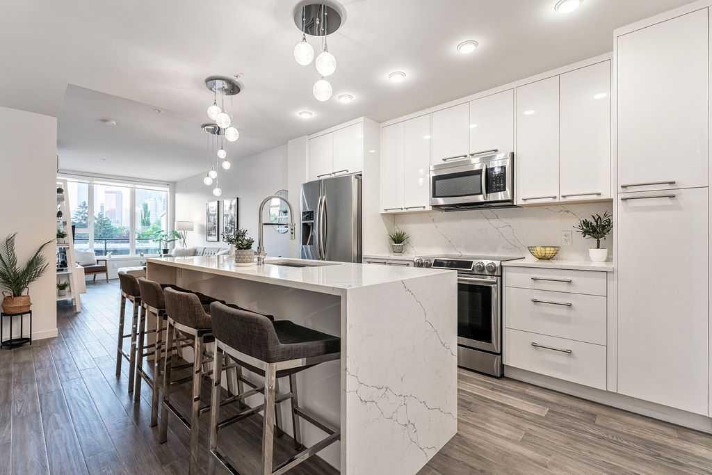 317 22 Avenue SW 301  Calgary AB T2S 3H6 photo