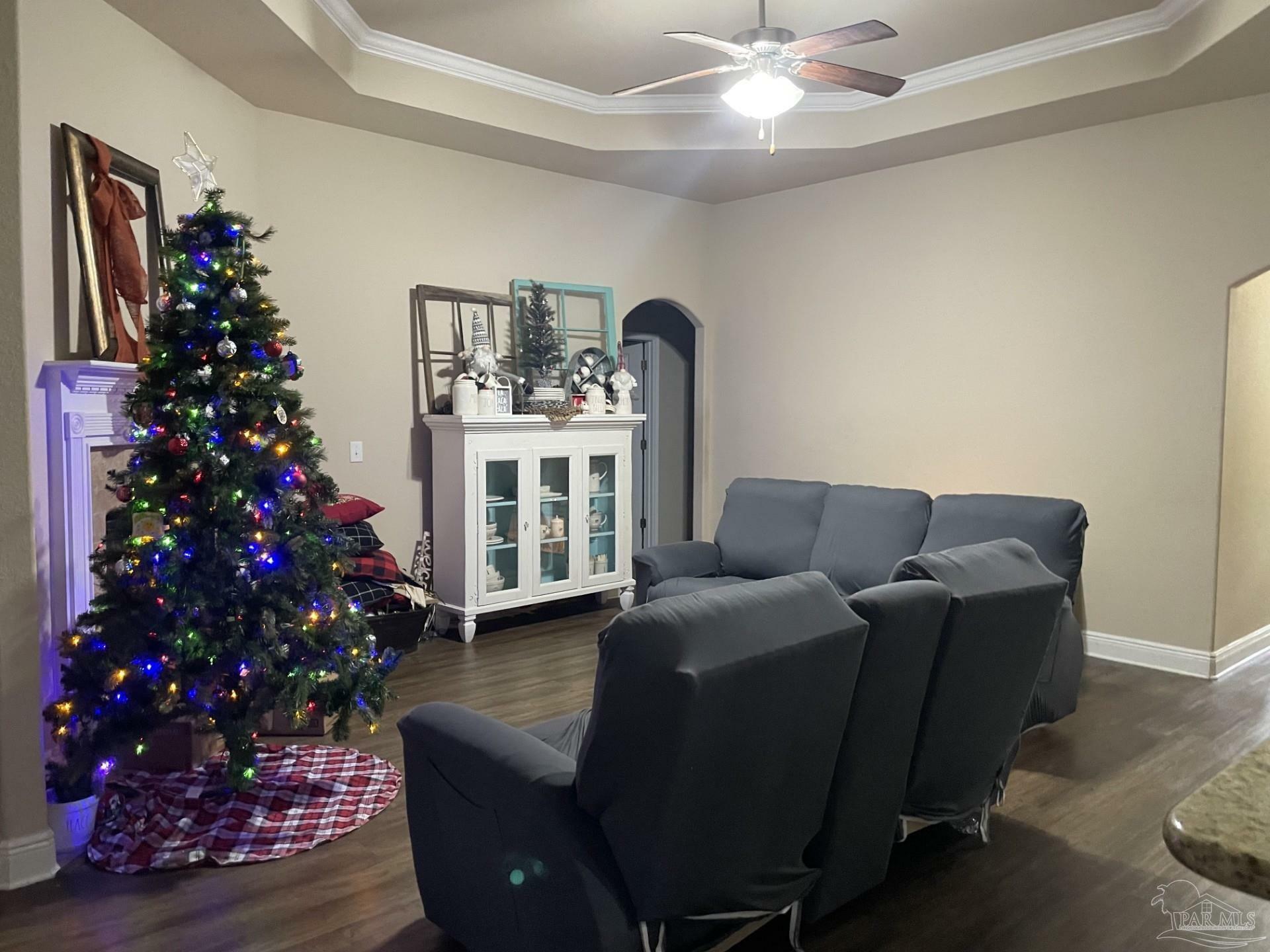 Property Photo: 4764 Nichols Creek Rd FL 32583