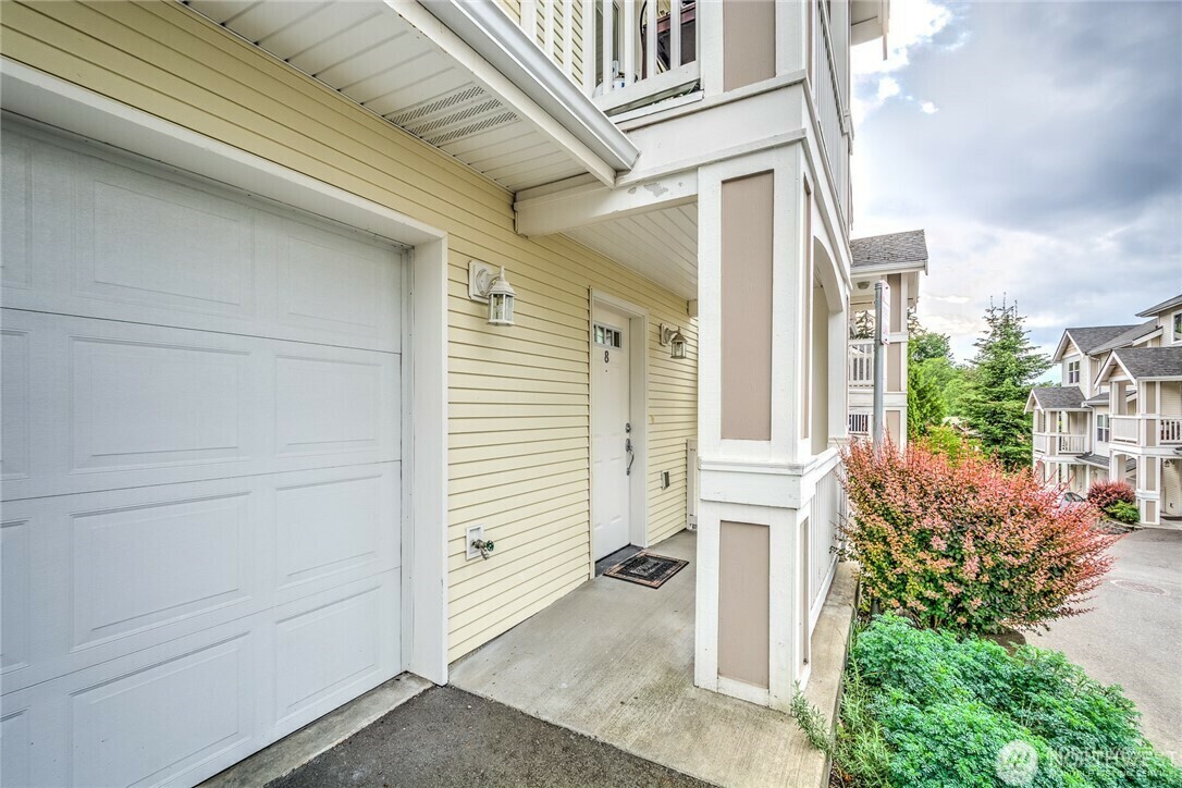 Property Photo: 15410 40th Avenue W 8 WA 98087
