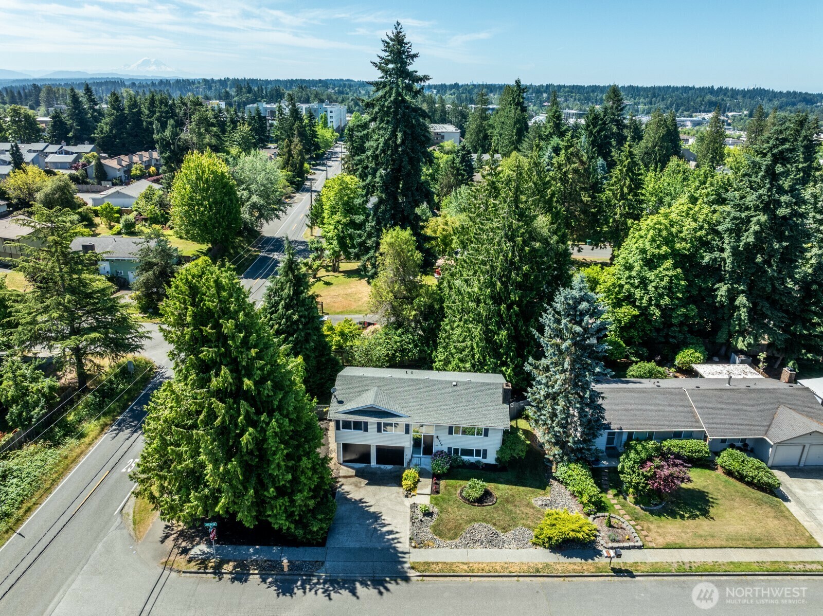 Property Photo: 4010 191st St SW WA 98036
