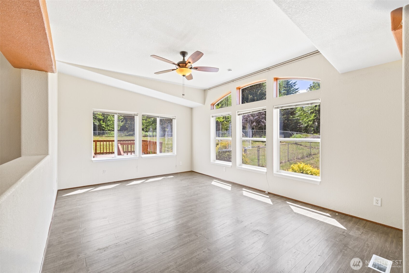 Property Photo: 262 Birdsong Lane WA 98362