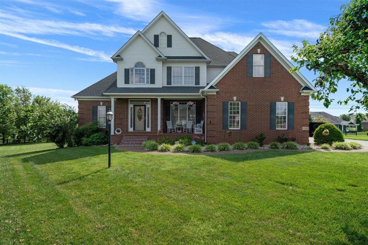 Property Photo: 928 Poppy Hills Court KY 42104