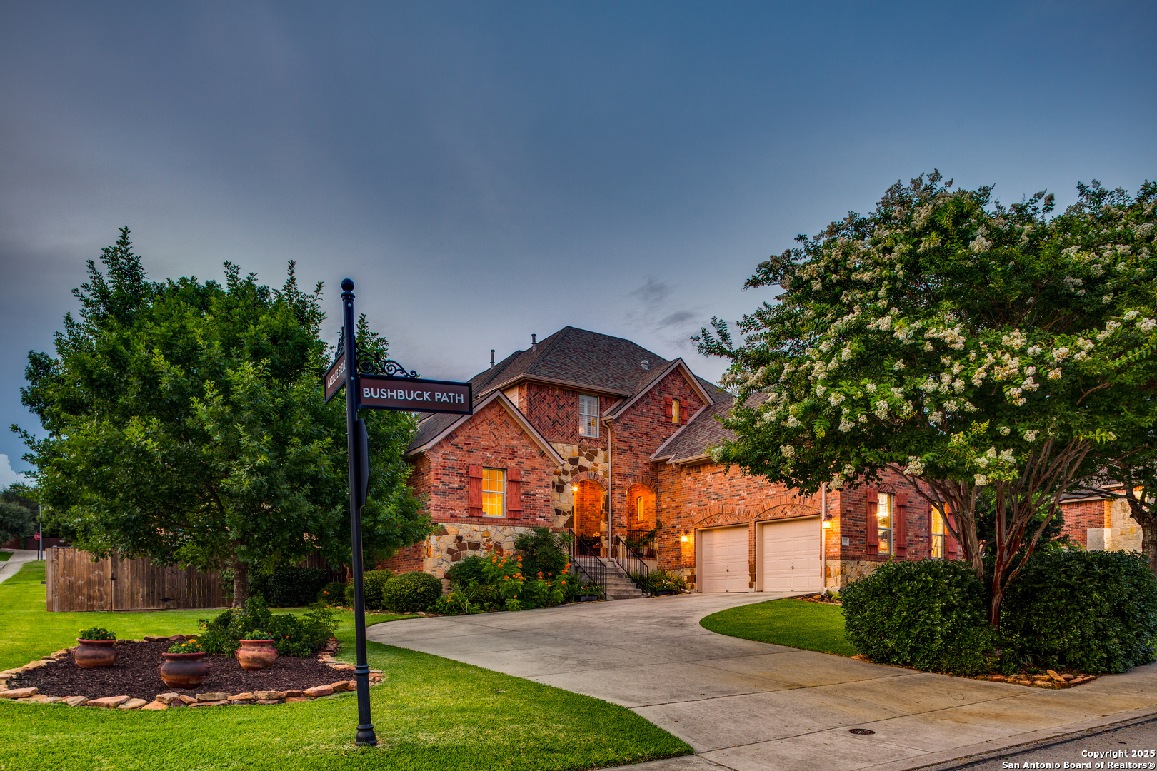 Property Photo: 203 Bushbuck Path TX 78258