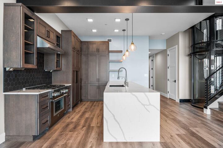 Property Photo:  802 Sandpoint Ave #8106  ID 83864 