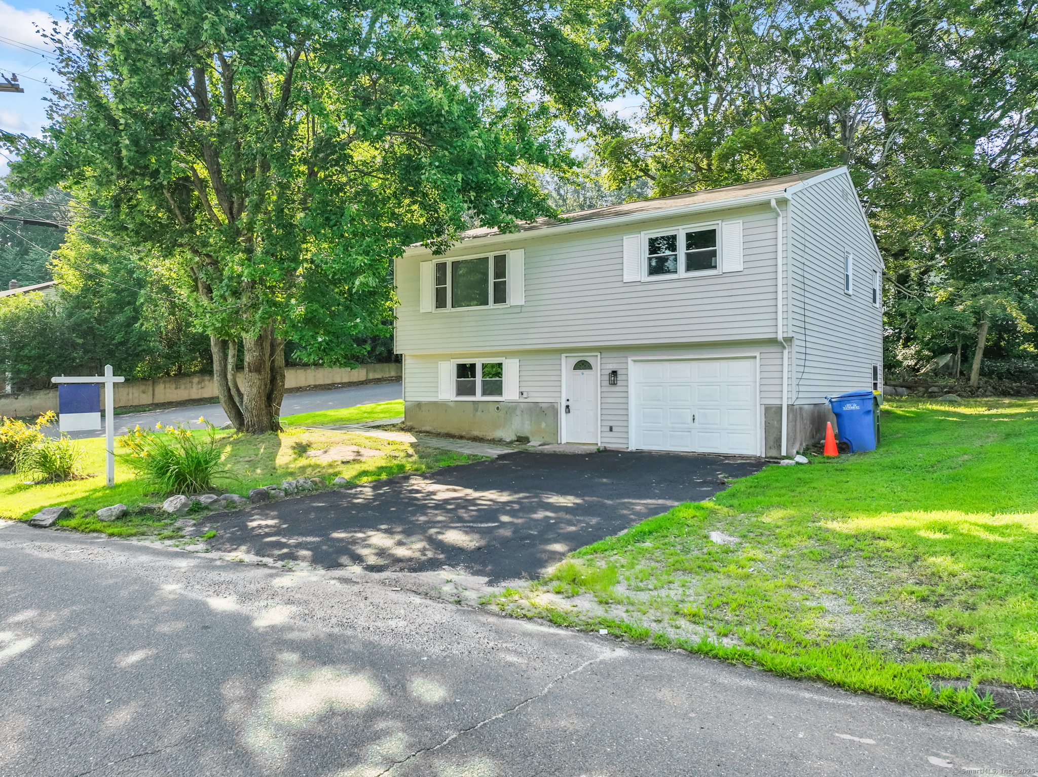 Property Photo: 109 Courtland Avenue CT 06705