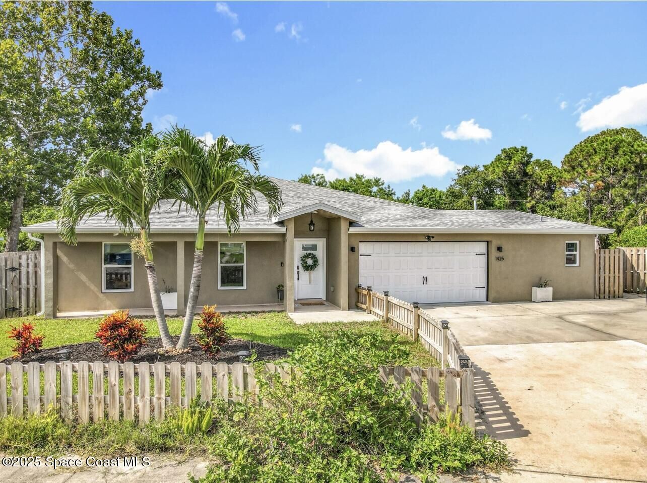 Property Photo:  1425 Lester Court  FL 32952