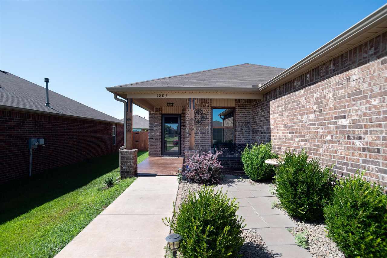 Property Photo: 1805 E Brooke Avenue OK 74075