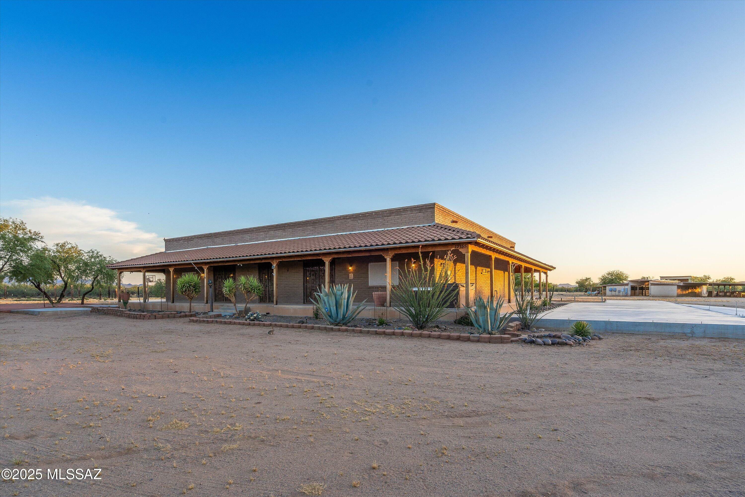 Property Photo: 12755 W Bristolwood Lane AZ 85735