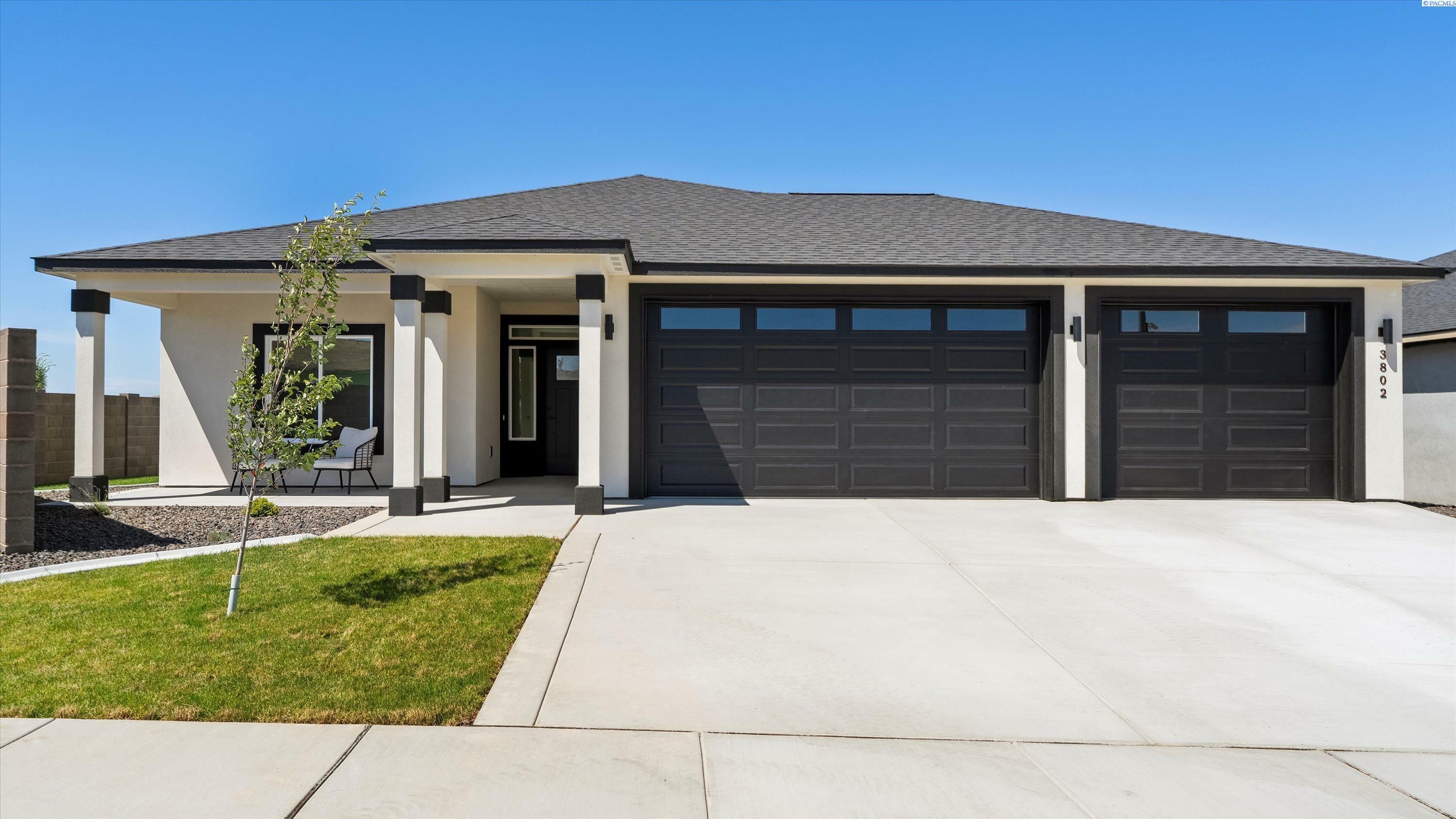 Property Photo: 3802 Scout Street WA 99352
