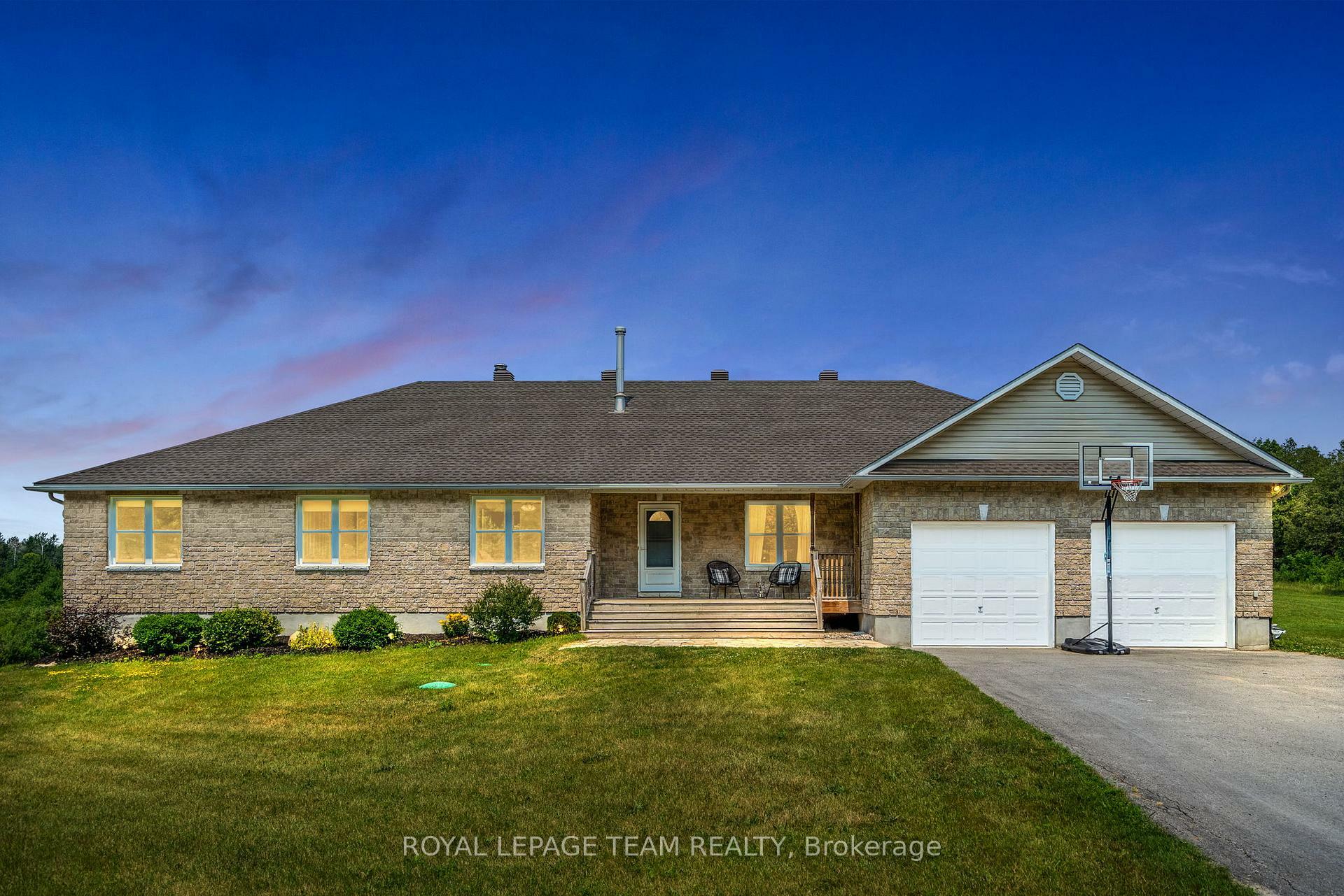 Property Photo: 6473 Springhill Road ON K0A 2W0