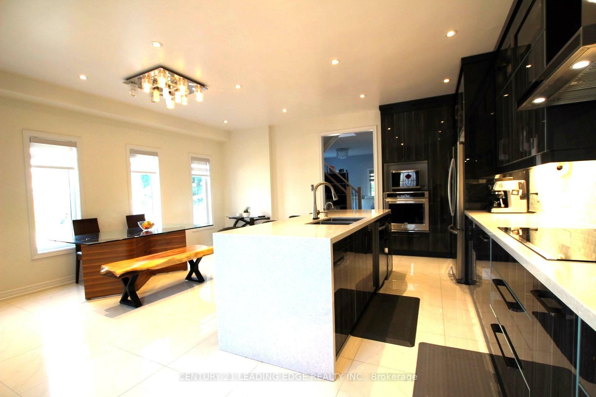 Property Photo: 648 South Unionville Avenue ON L3R 8V1