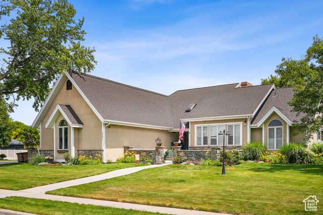 Property Photo: 12671 S Somerdowns Ct UT 84020