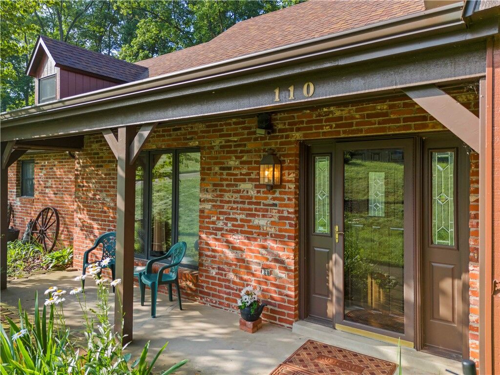 Property Photo:  110 Tanglewood Dr  PA 15317 