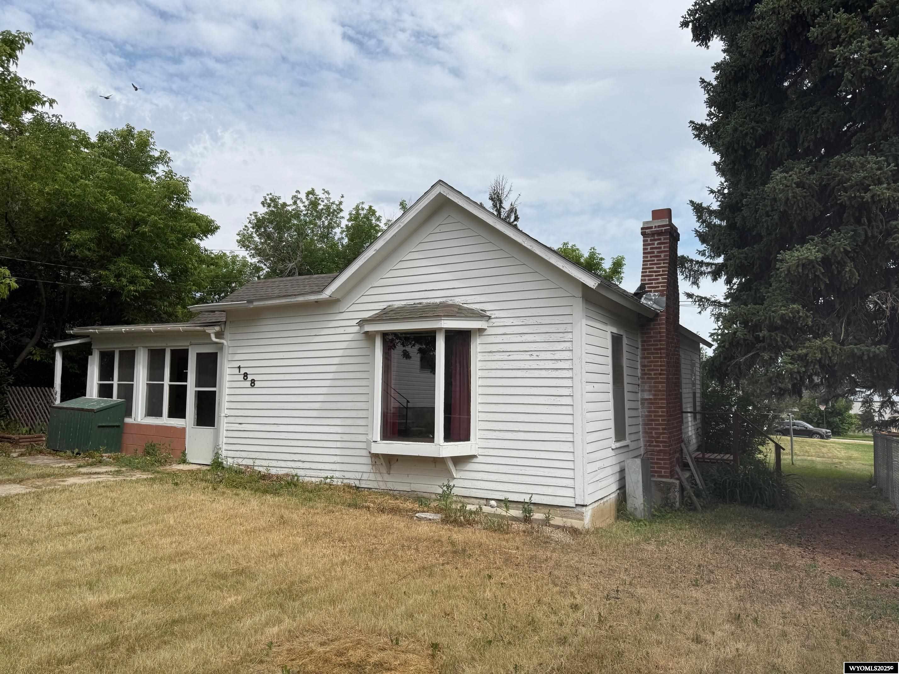 Property Photo: 188 W Gatchell St WY 82834-0000