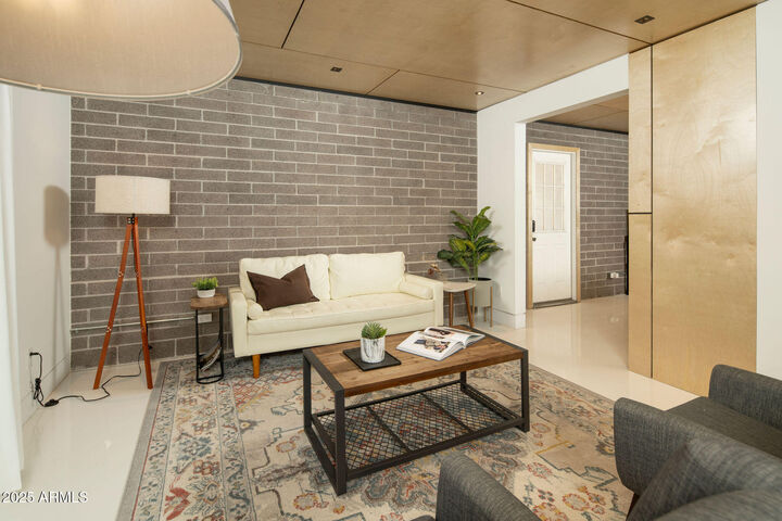 Property Photo:  714 N 72nd Place  AZ 85257 