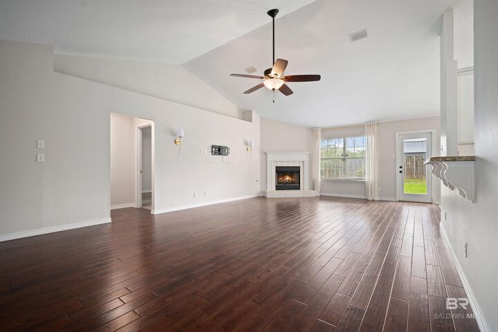 Property Photo:  4000 W Fenwick Loop  AL 36695 