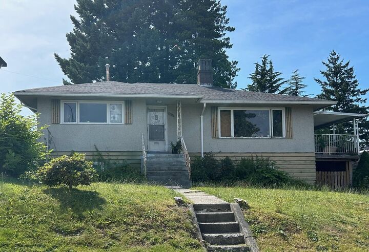 5017 Pioneer Avenue — photo 1