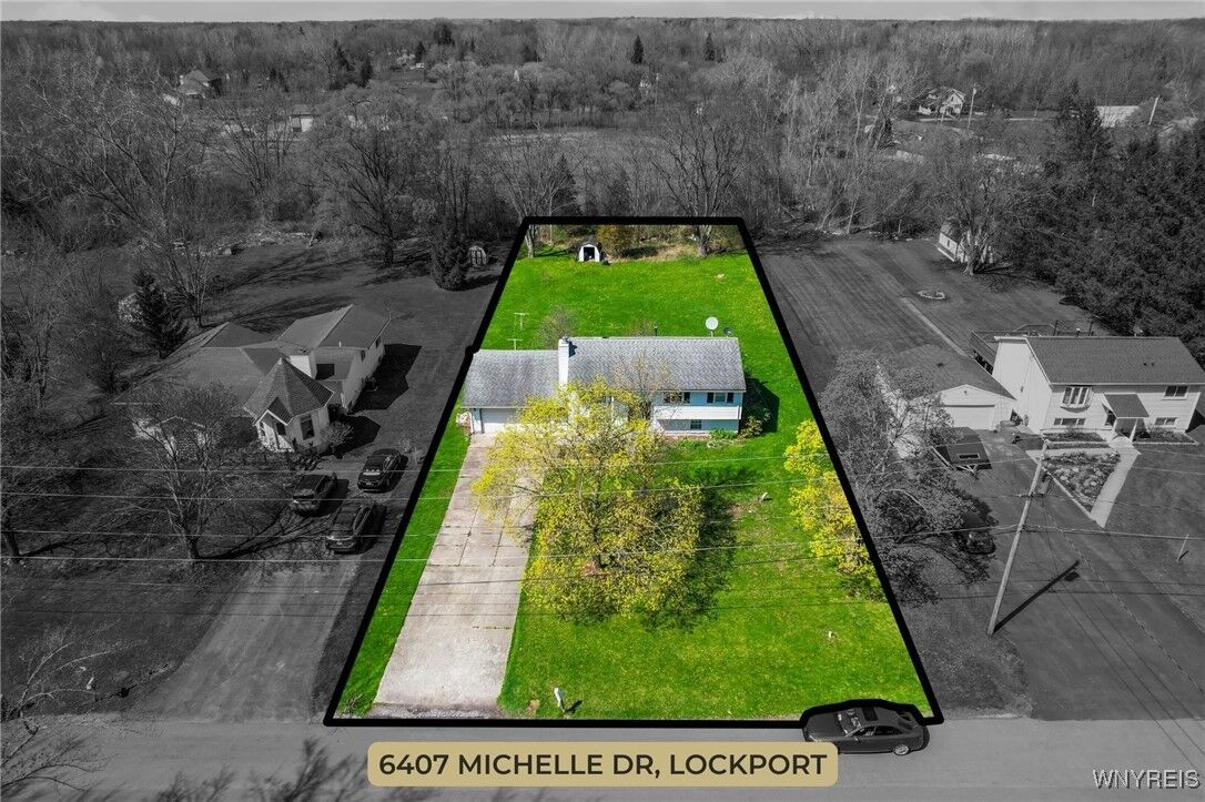 Property Photo:  6407 Michelle Drive  NY 14094 