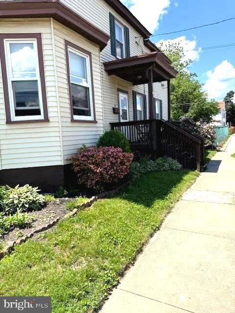 Property Photo:  80 Delaware Avenue  PA 19067 