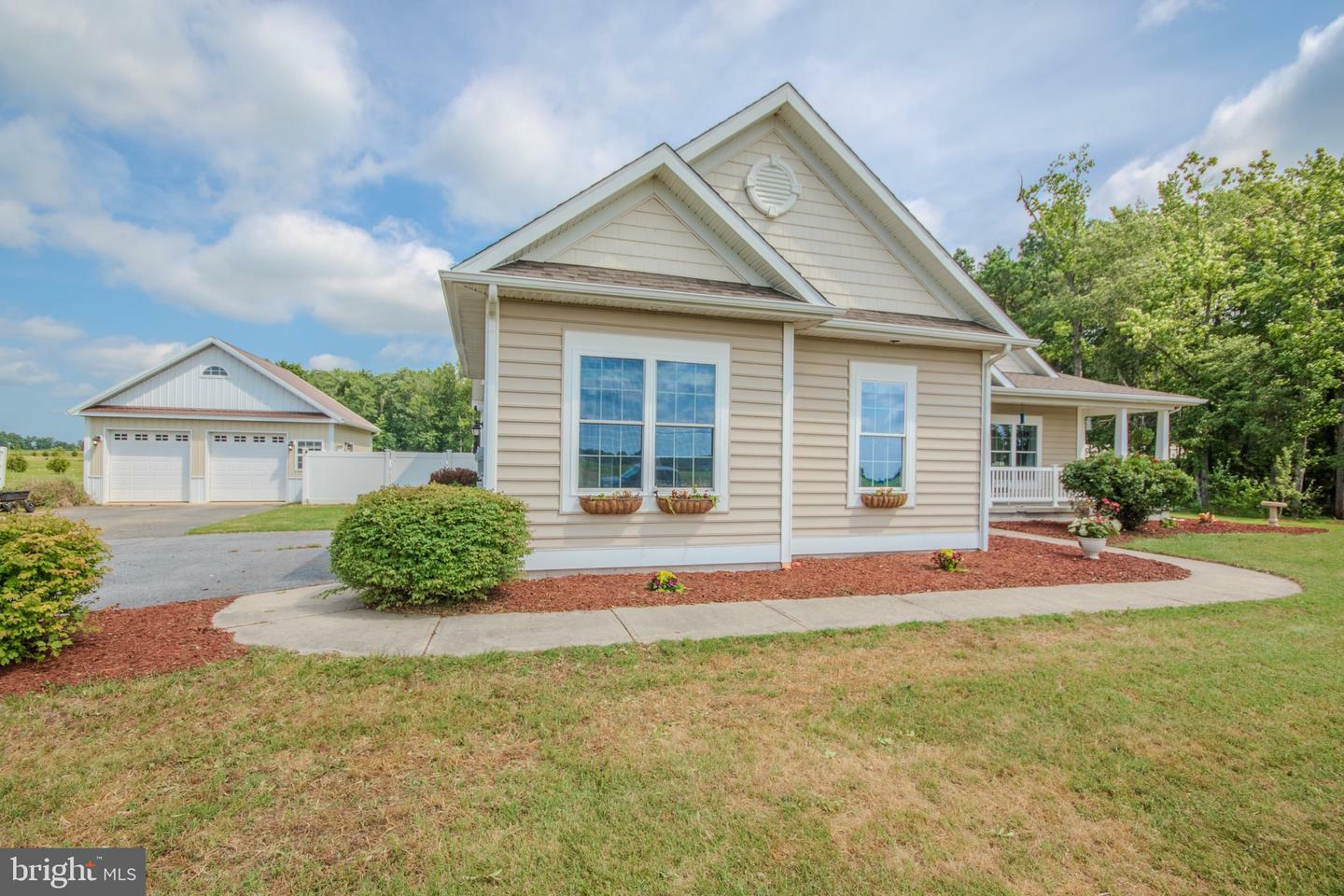 Property Photo: 3429 Horseshoe Road DE 19973