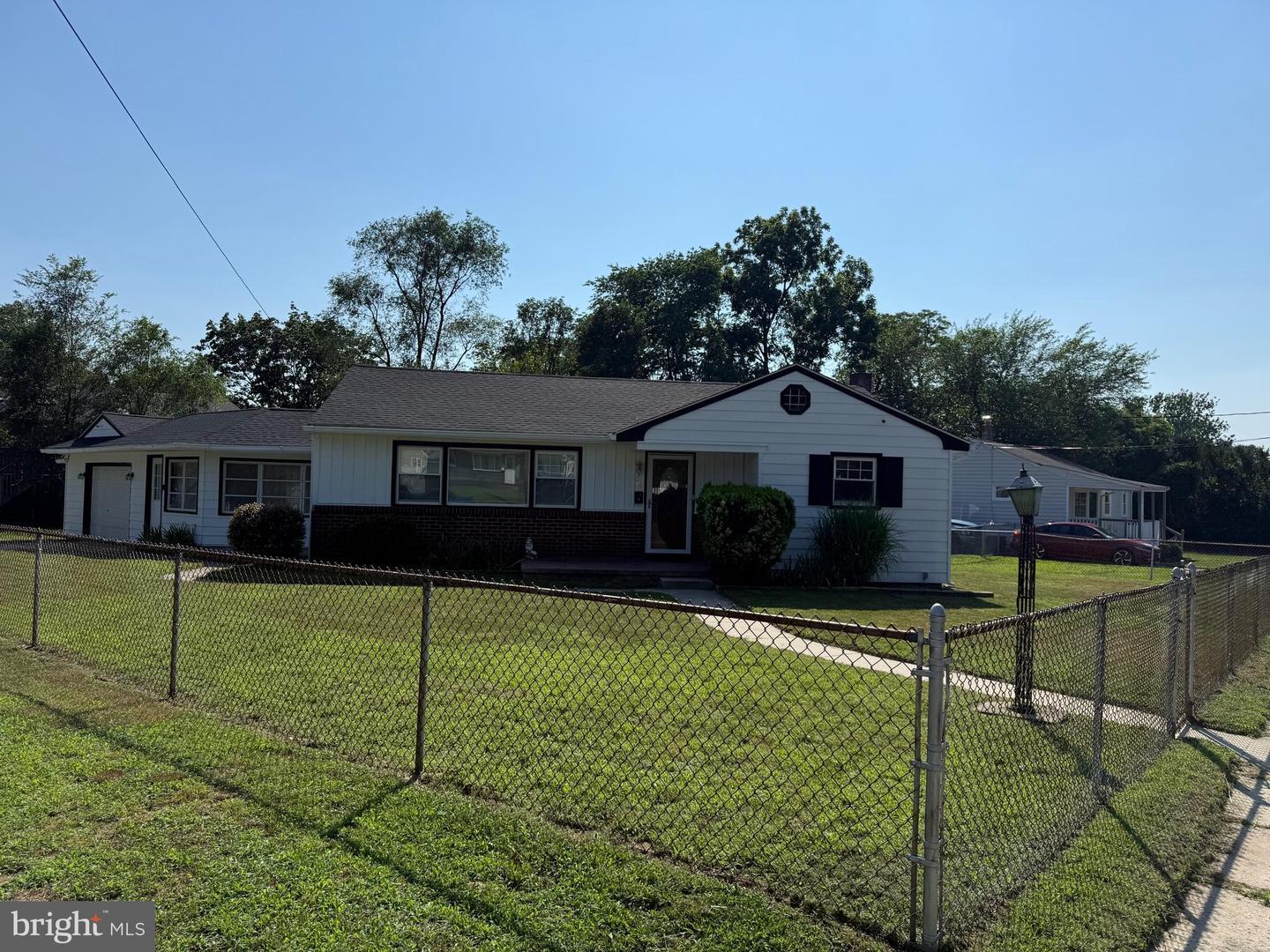 Property Photo: 600 6th Avenue NJ 08021
