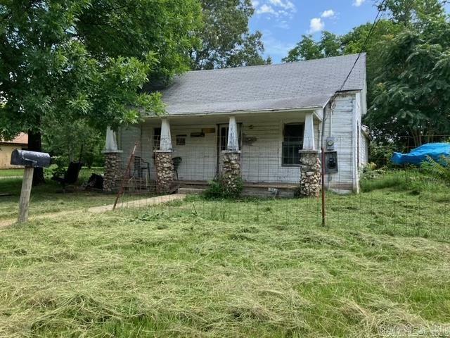 Property Photo: 1000 Third Street AR 71953