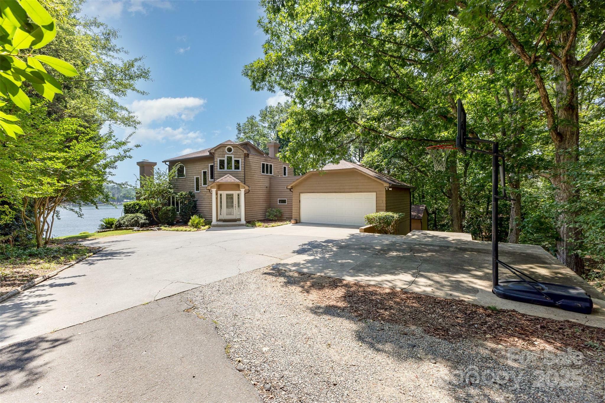 Property Photo: 5 Hidden Cove Lane SC 29710