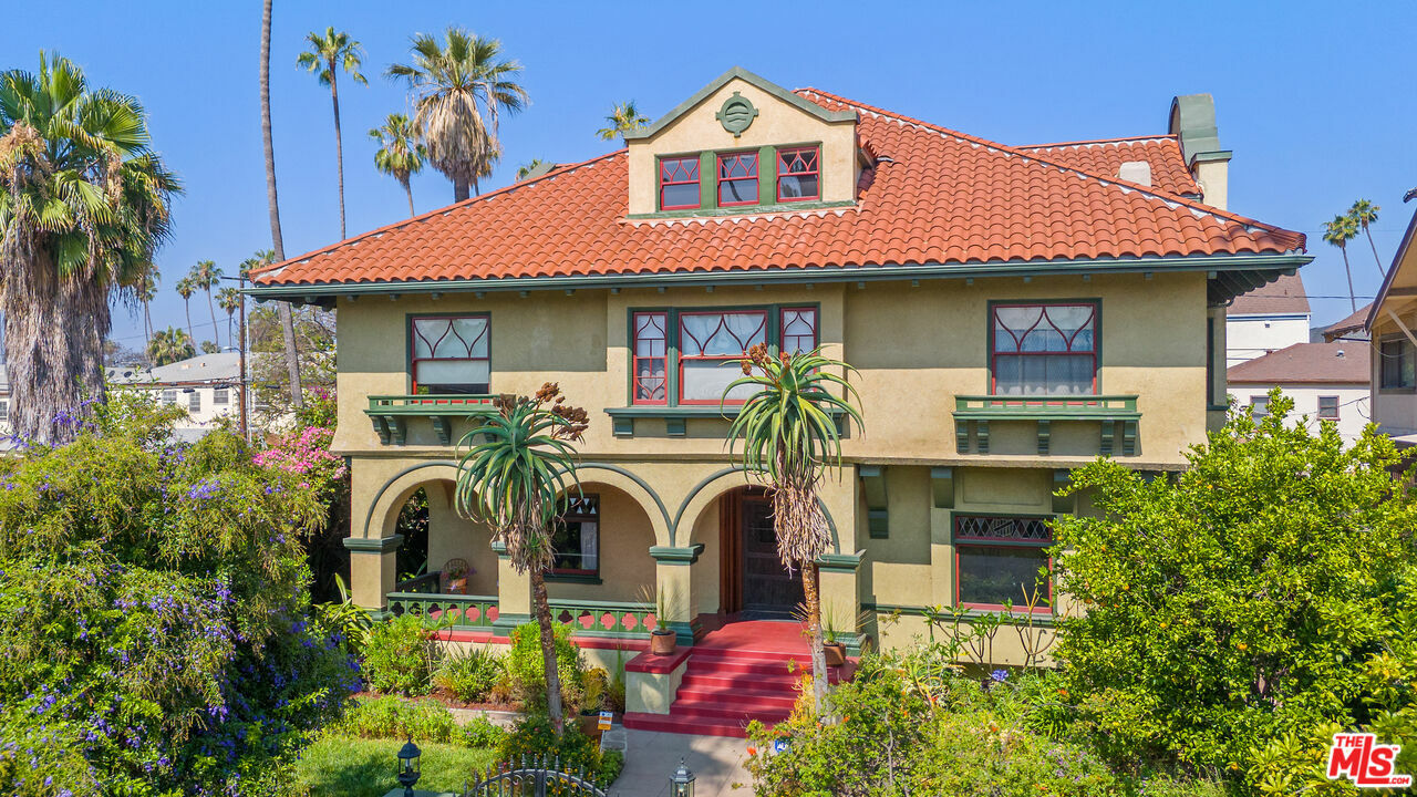 1049 Elden Ave  Los Angeles CA 90006 photo