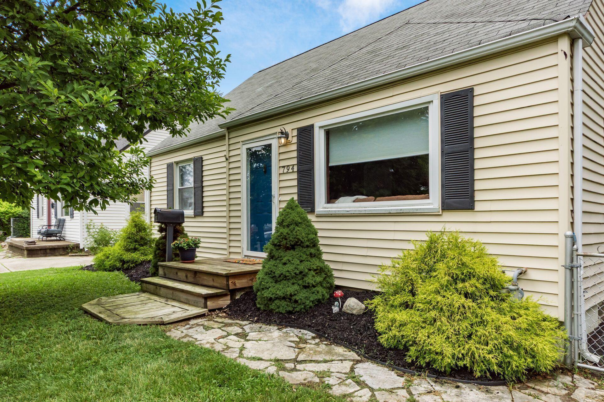 Property Photo: 794 E Brighton Road OH 43224