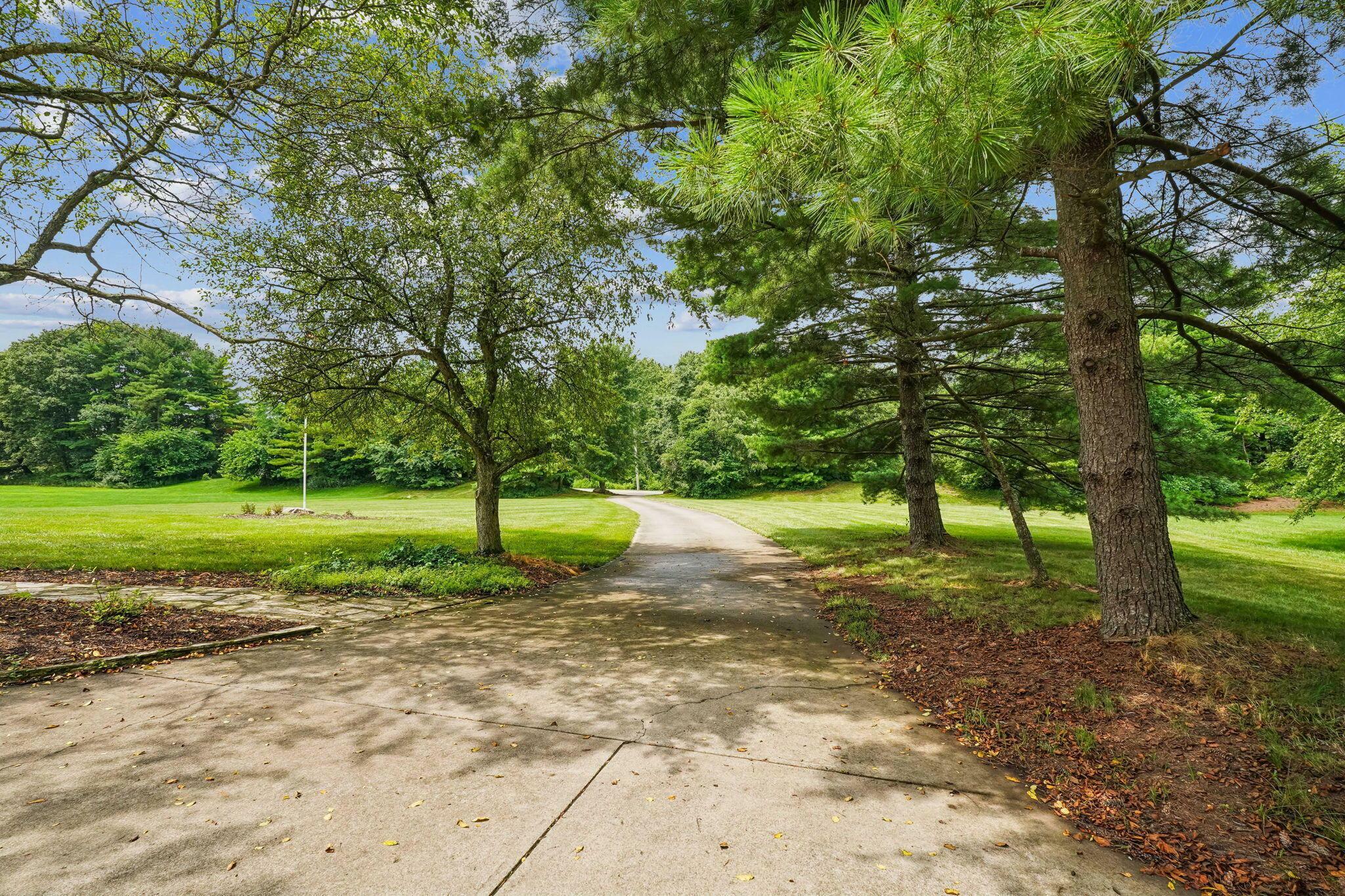 Property Photo: 1722 Taylor Station Road OH 43004