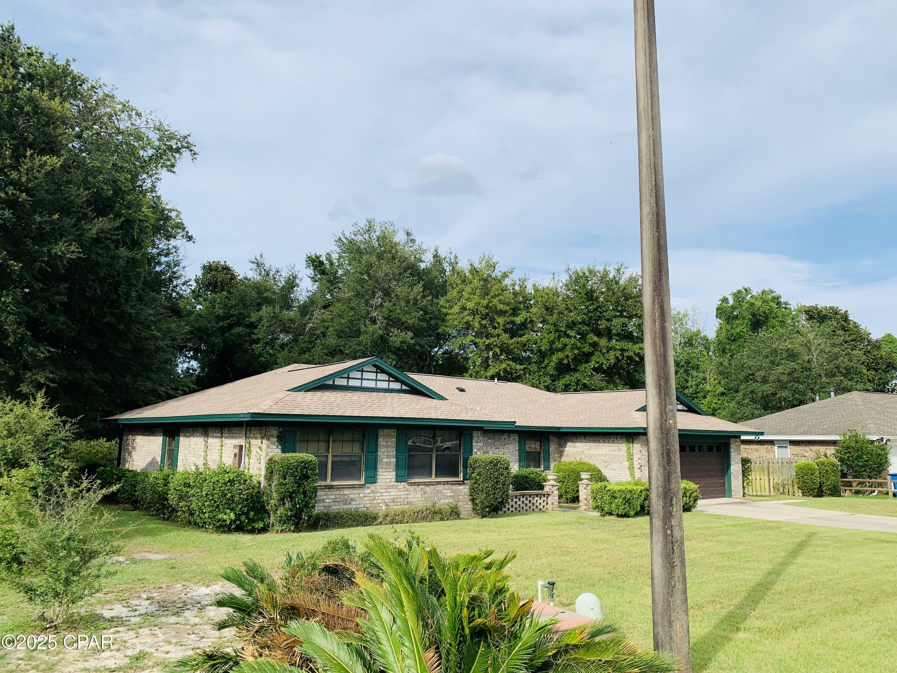 Property Photo: 639 Old Hickory Street FL 32404