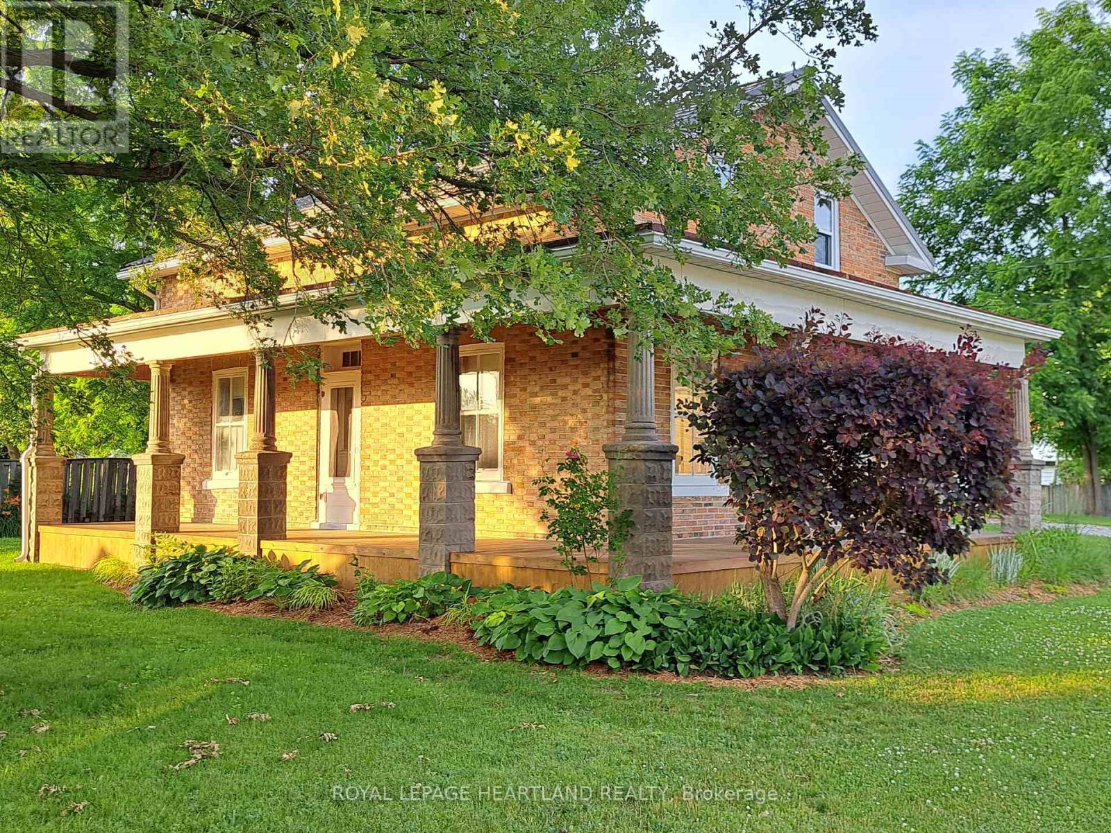 Property Photo: 18 Simcoe Street ON N0M 1S1