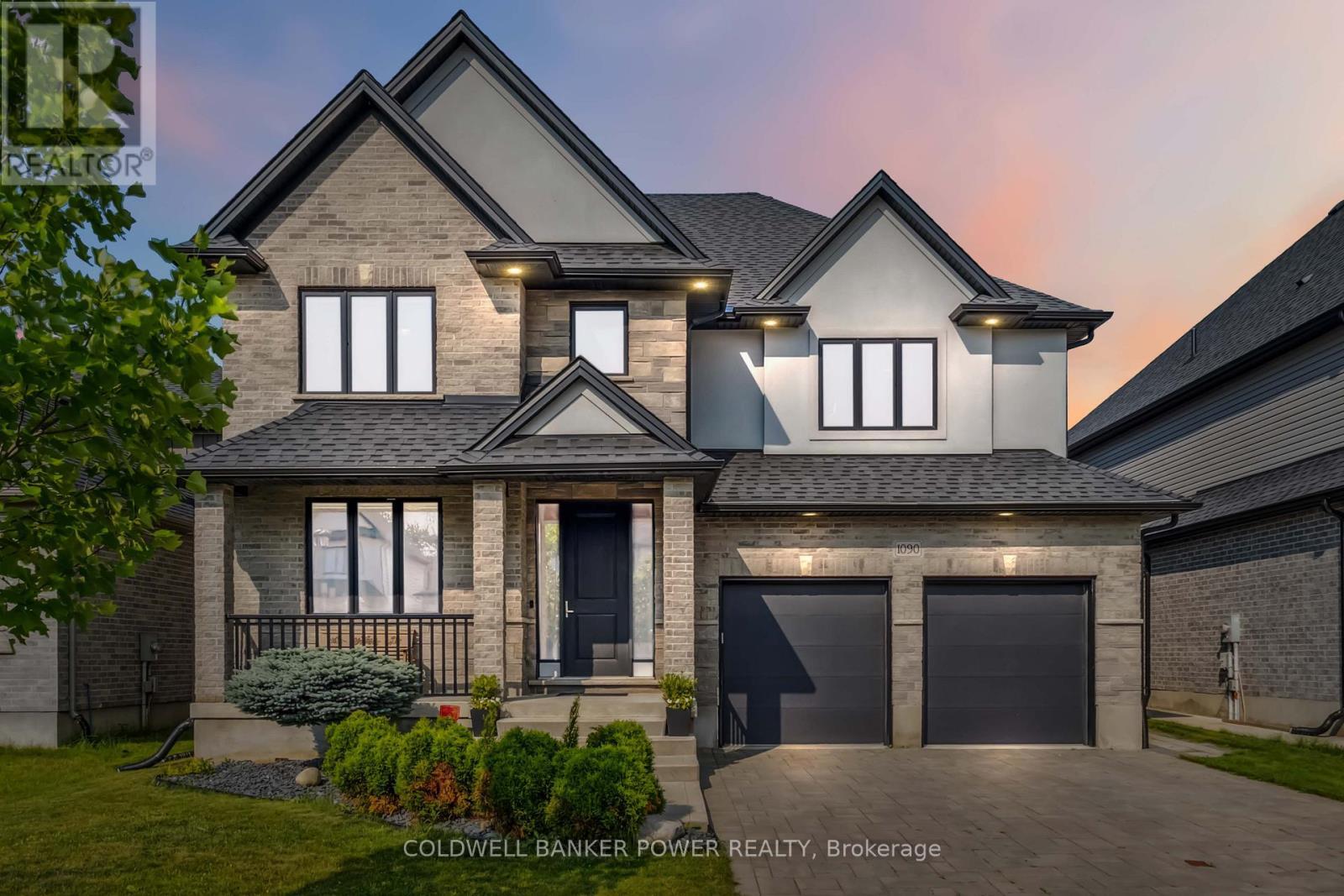 Property Photo: 1090 Eagletrace Drive ON N6G 0S4