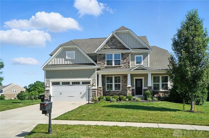 Property Photo: 2606 Saint Anne Way OH 45458